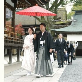 挙式は京都で、披露宴は福岡で執り行われました