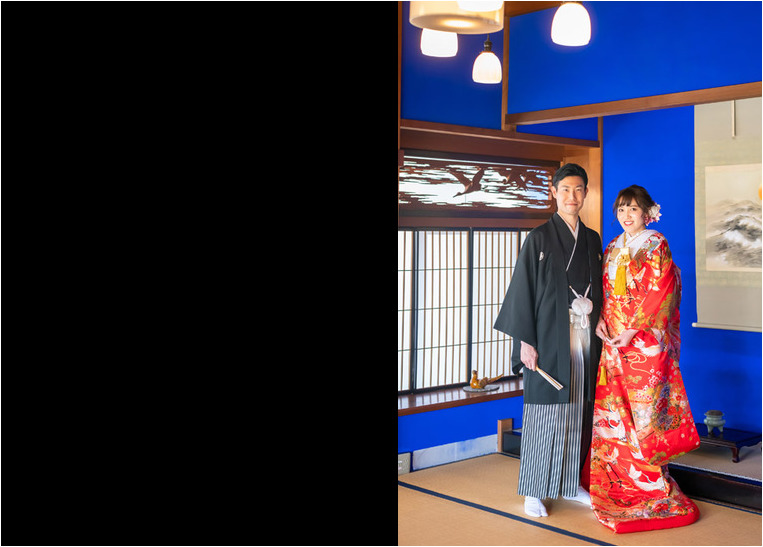 こちらは石川県にある辻家庭園でのフォトウェディング。2頁目：結婚式アルバム