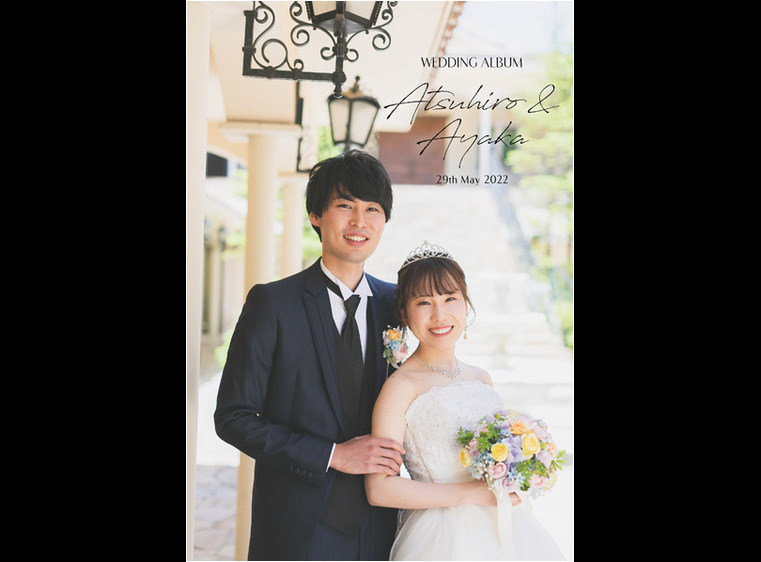 ヴィラデマリアージュ軽井沢での、挙式・披露宴のアルバムです。1頁目：結婚式アルバム