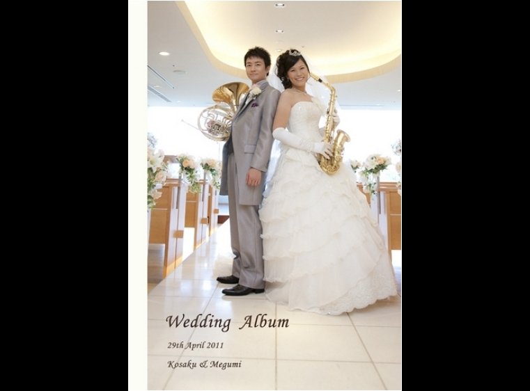 KKRホテル大阪での挙式披露宴と前撮りを収めたアルバムです。1頁目：結婚式アルバム