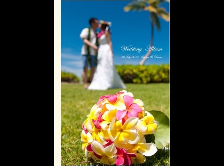 ハワイのマウイ島　ホーリーイノセント教会での挙式とロケーションのアルバムです。1頁目：結婚式アルバム