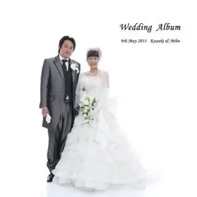 スタジオ撮影の結婚式アルバム